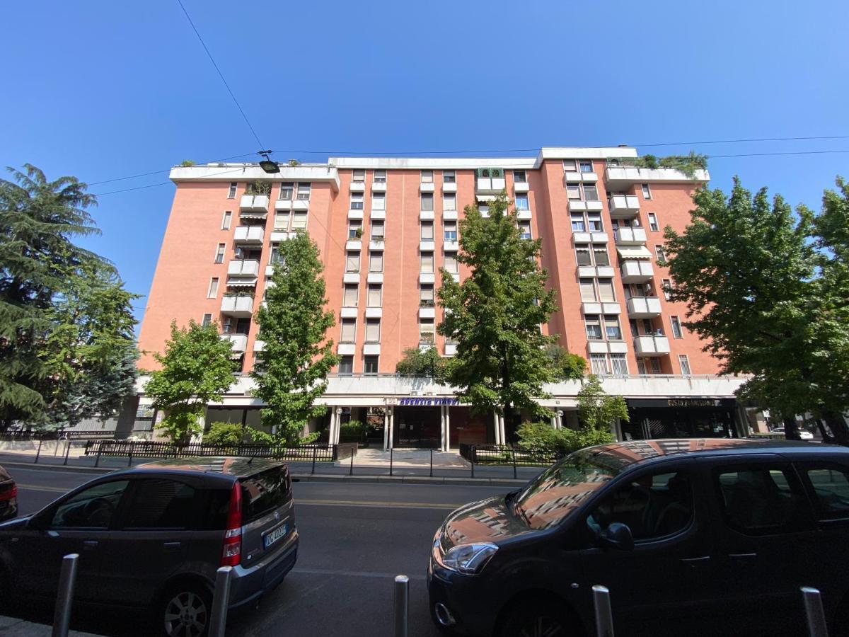Suite Boutique Moscova Milan Exterior photo